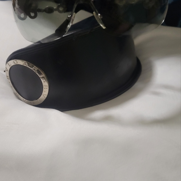 Brand new Bulgari sunnies Limted Edtion - Picture 12 of 12